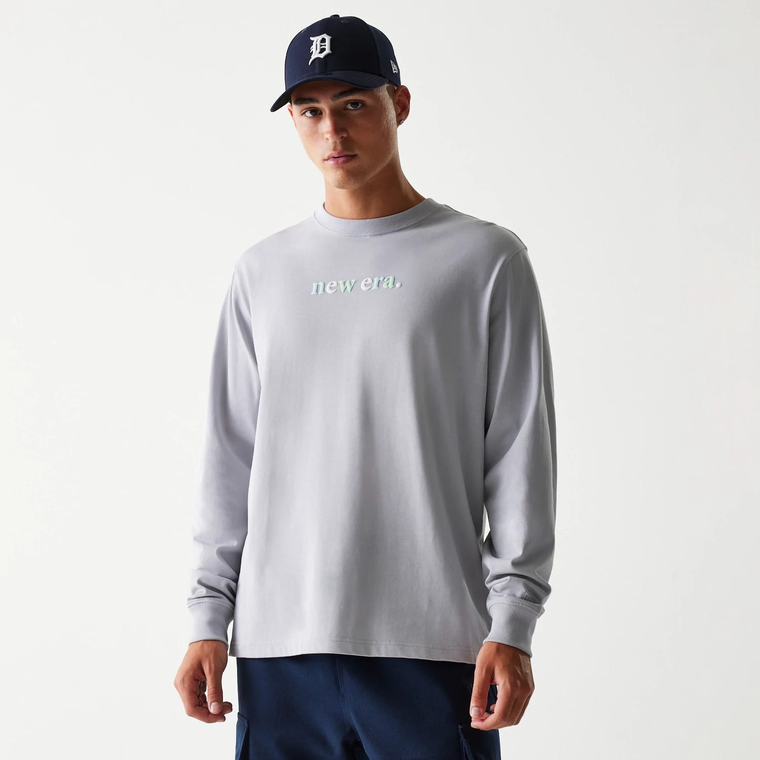 New Era 90s Vibe Grey Long Sleeve T-Shirt-kentox