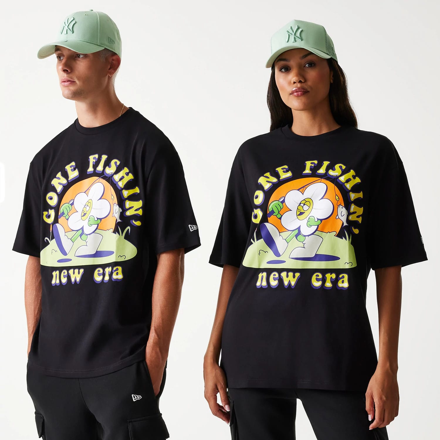 New Era Outdoor Graphic Black Oversized T-Shirt-kentox