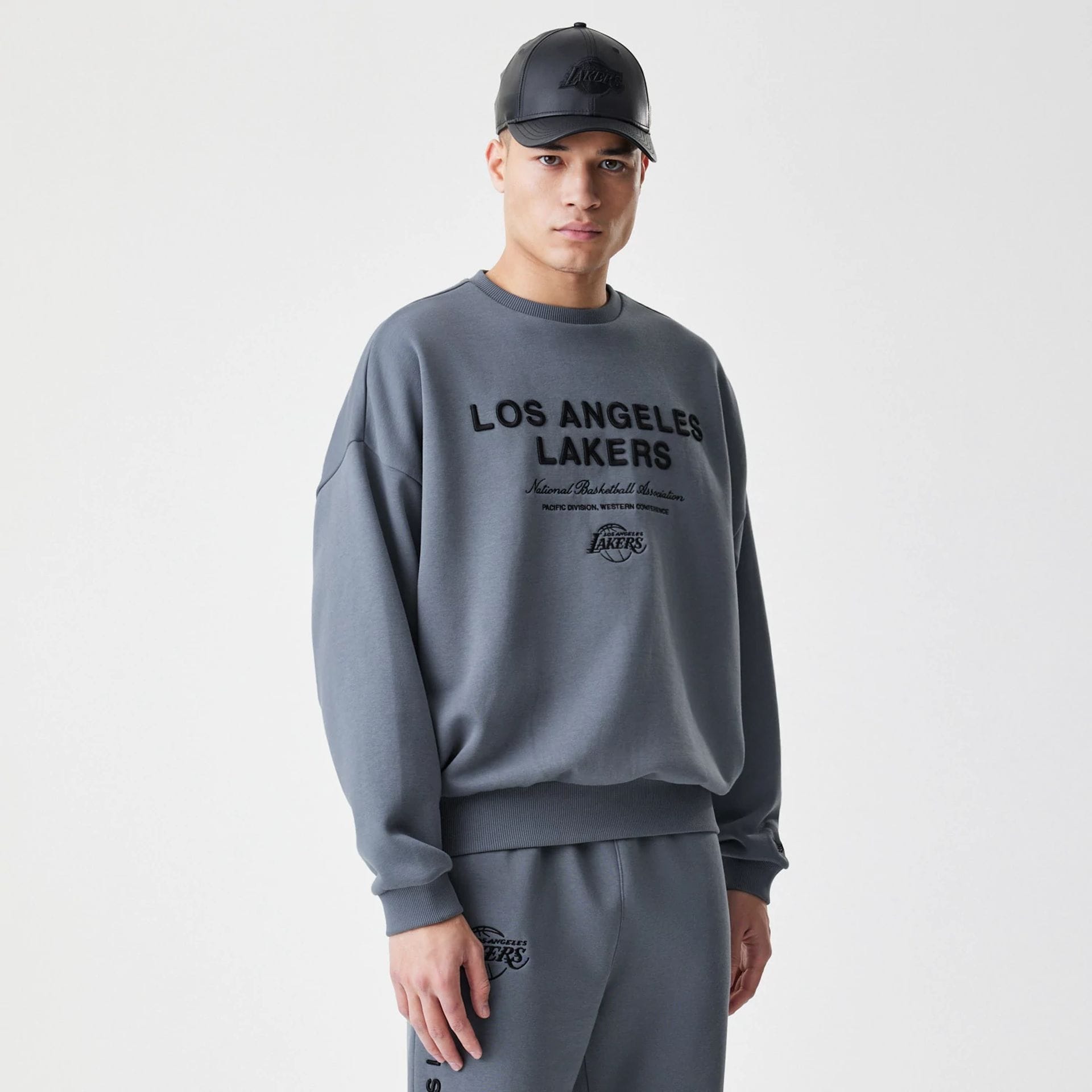 LA Lakers NBA Linear Dark Grey Crew Neck Sweater-kentox