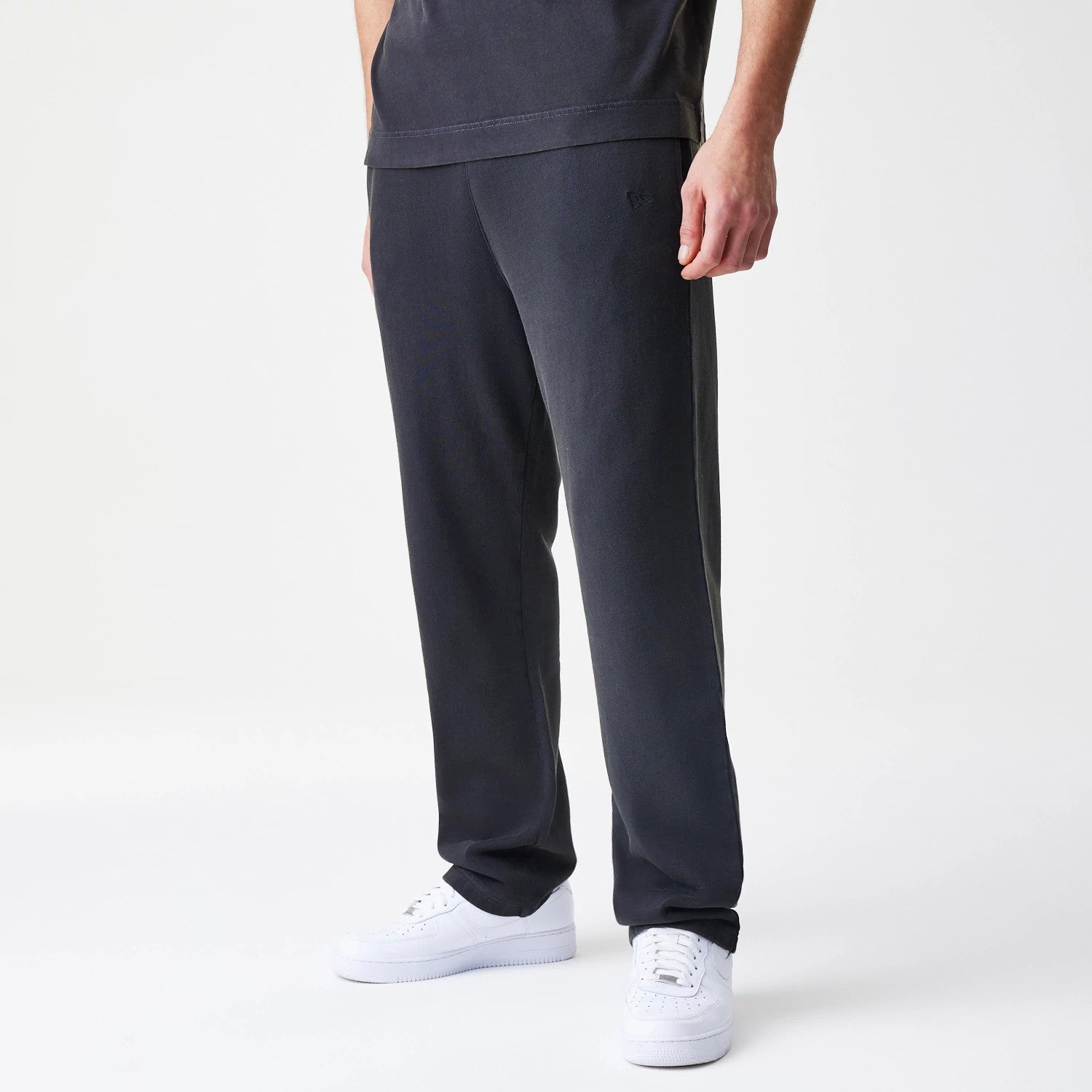New Era Washed Black Straight Leg Joggers-kentox