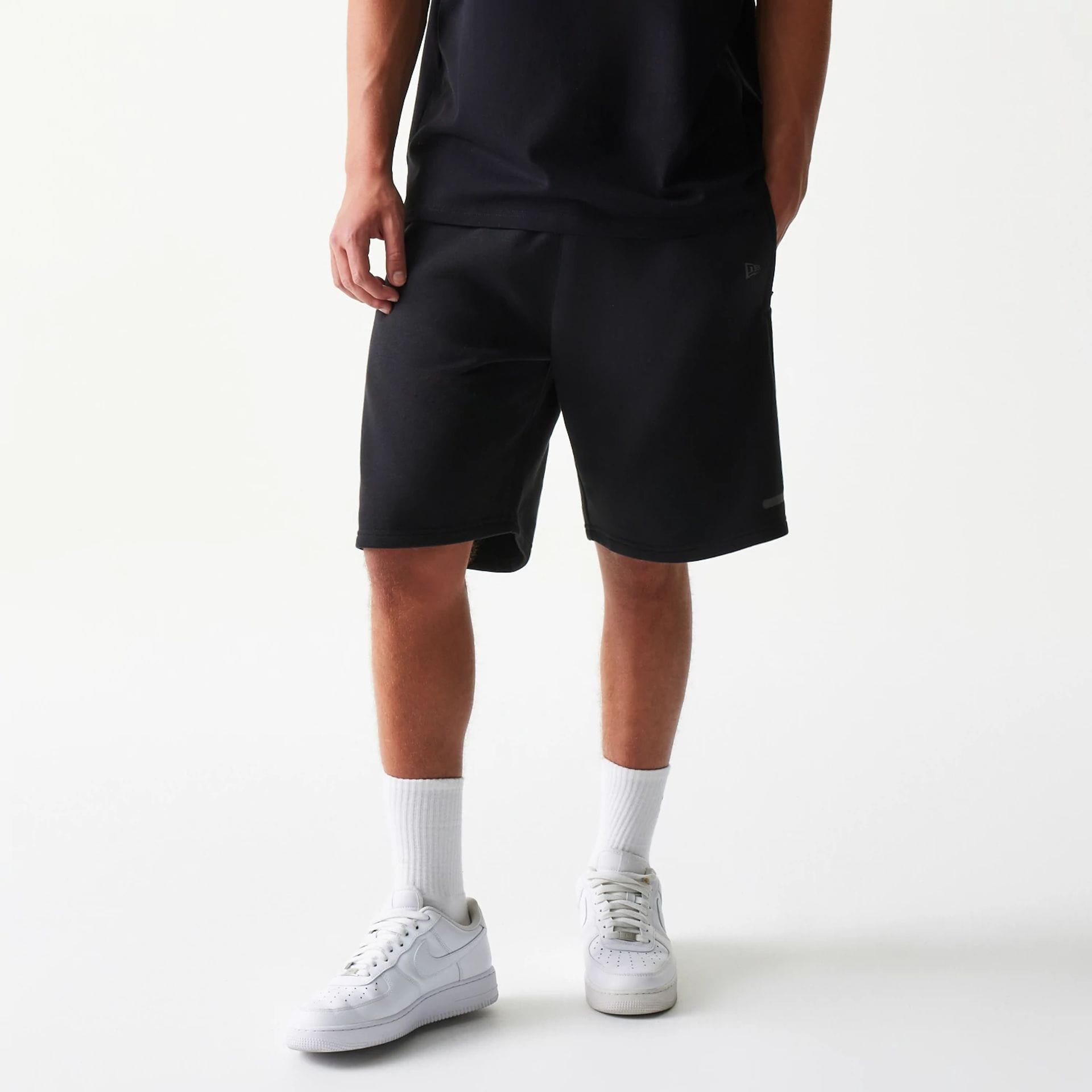 New Era Tech Black Shorts-kentox