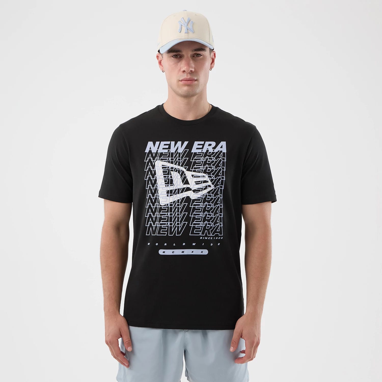 New Era Logo Graphic Black T-Shirt-kentox