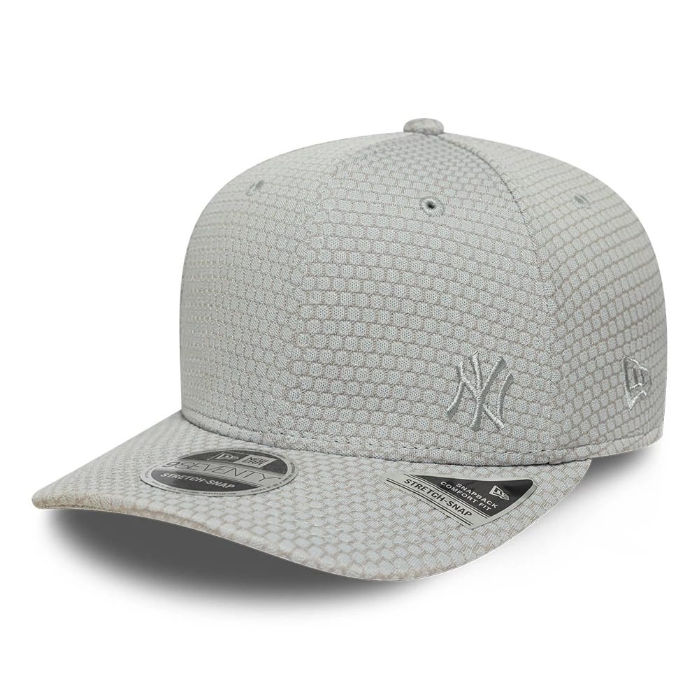 Yankees MLB Flawless Mesh Grey 9SEVENTY Stretch Snap Adjustable Cap-kentox