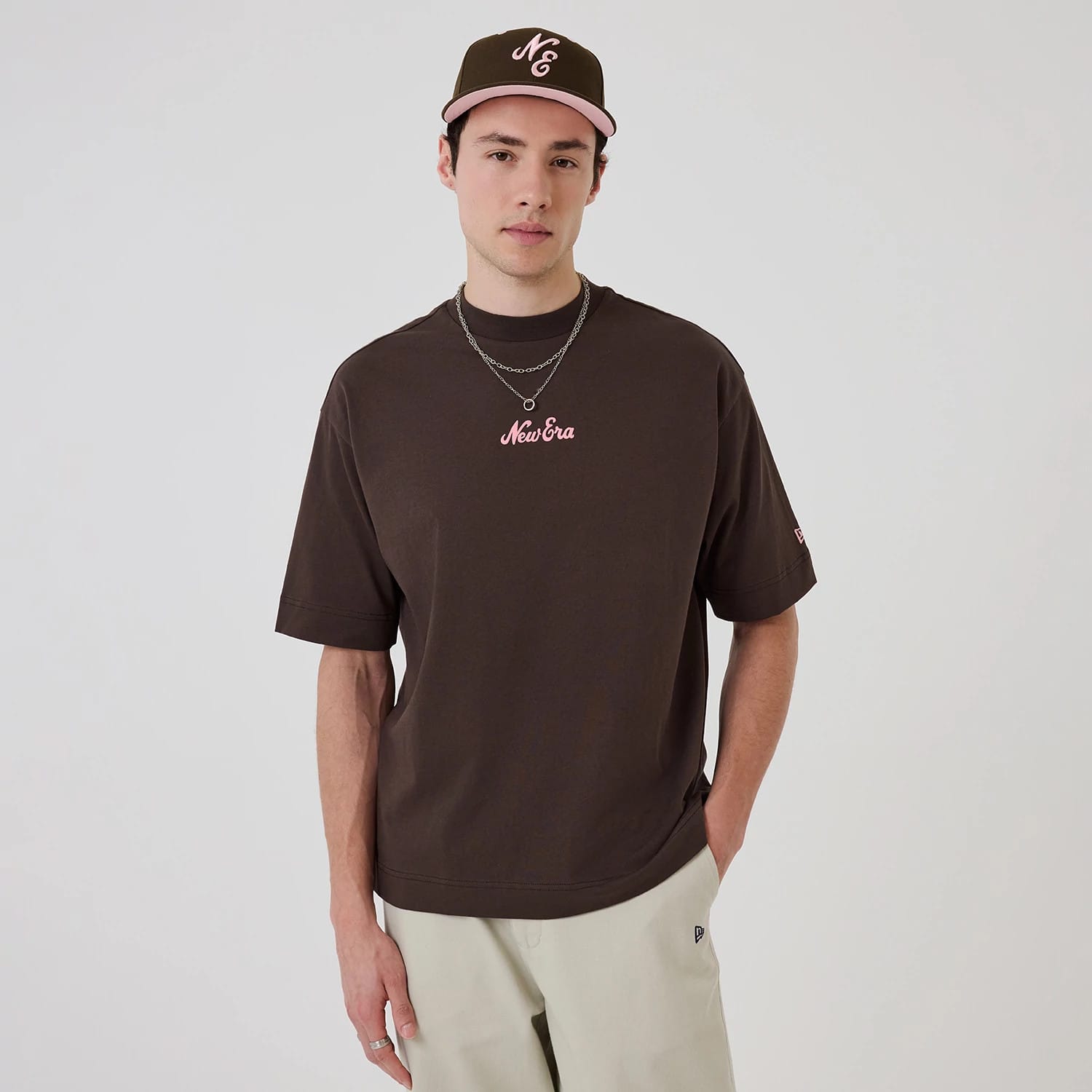 New Era Love Graphic Dark Brown T-Shirt-kentox